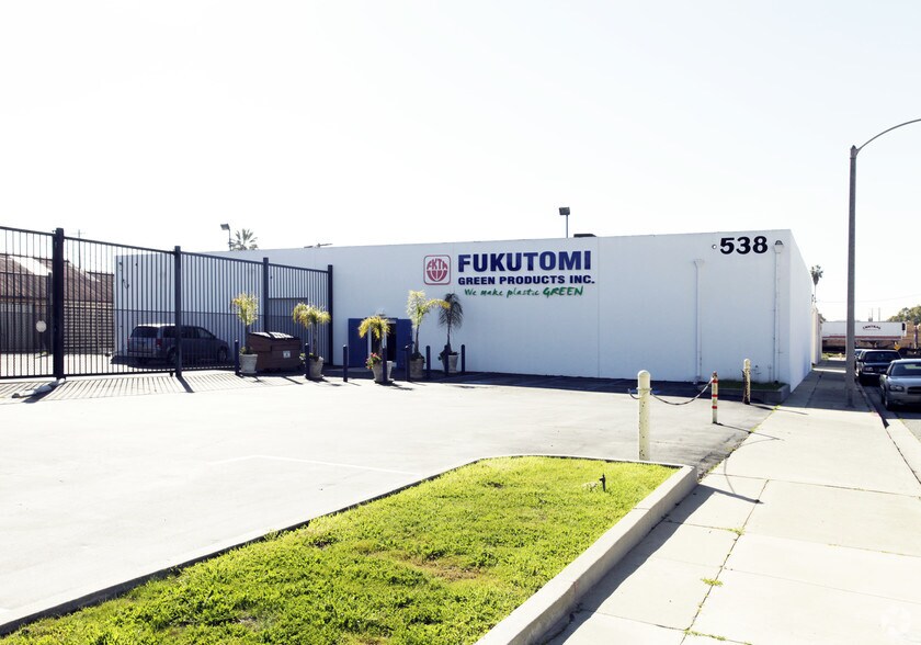 More Photos Of 538 W Monterey Ave, Pomona Distribution For Lease