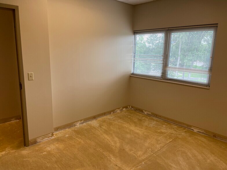 More Photos Of 1335 Corporate Center Curv, Saint Paul Medical For Lease