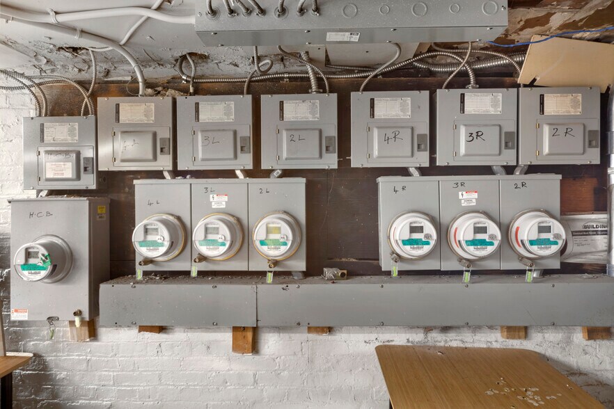 More Photos Of 158 Seventh Ave, Brooklyn Storefront Retail Residential For Sale