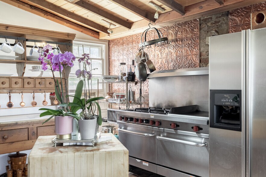 More Photos Of 2416 Lowesville Rd, Amherst Hospitality For Sale