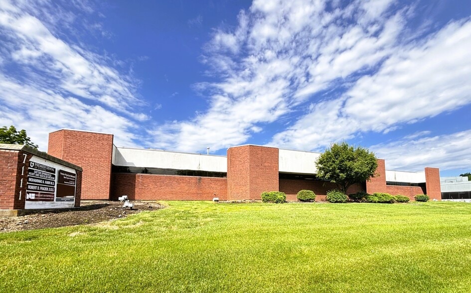 More Photos Of 7111 N Main St, Dayton Medical For Lease