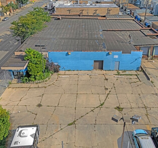 More Photos Of 3021 N Cicero Ave, Chicago Freestanding For Sale