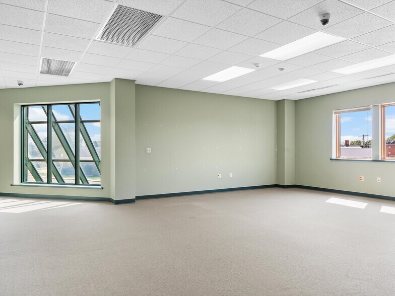 More Photos Of 2205 Forest Ave, Two Rivers Office Residential For Sale