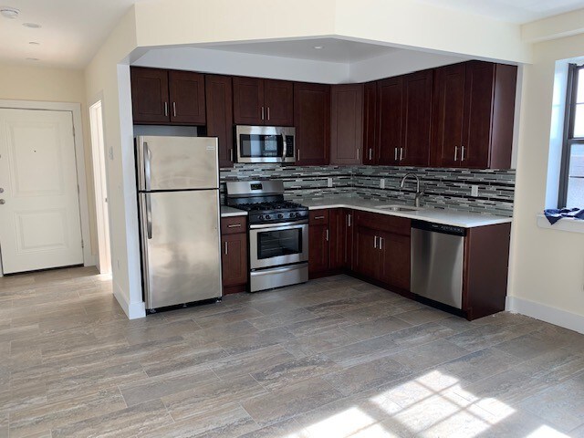 More Photos Of 16805 Depot Rd, Flushing Apartments For Sale