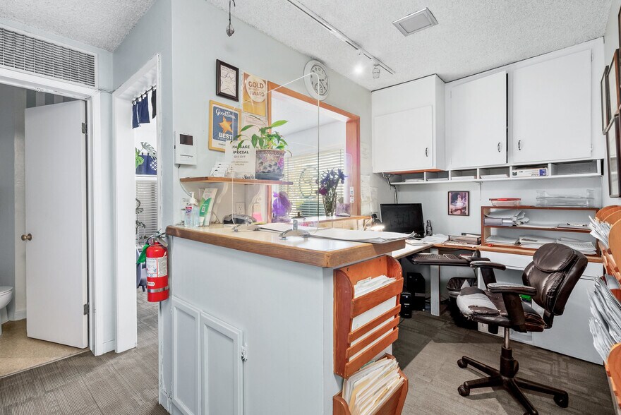 More Photos Of 111 Dakota Ave, Santa Cruz Medical For Sale