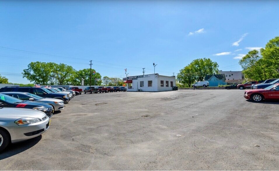 More Photos Of 1035 N Concord St, South Saint Paul Auto Dealership For Sale
