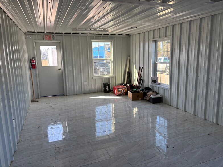 More Photos Of 9636 Airline Rd, Houston Industrial For Sale