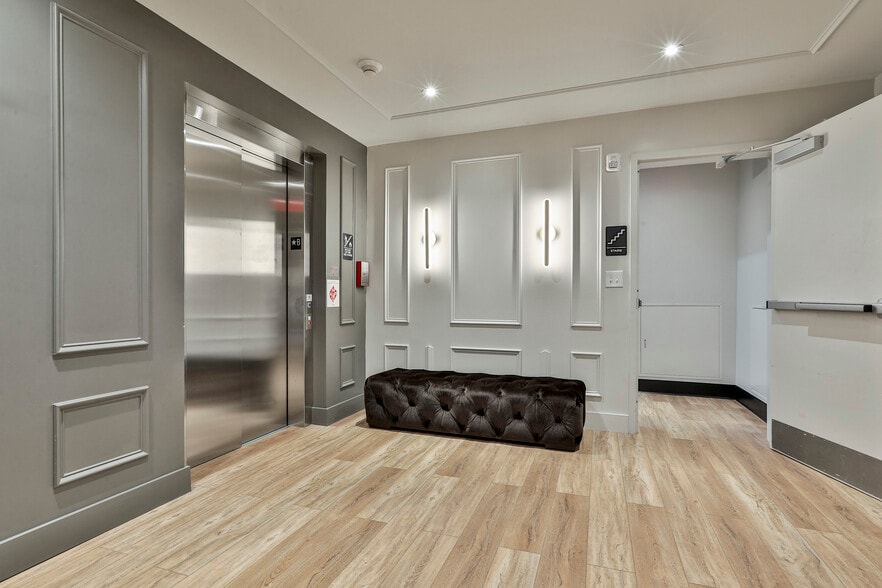 More Photos Of 6-8 E Court Sq, Newnan Medical For Lease