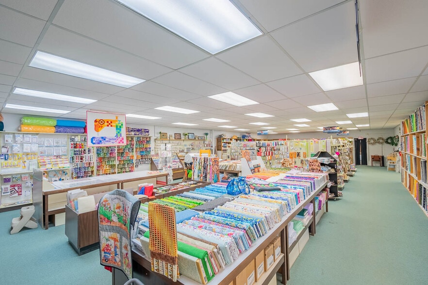 More Photos Of 221 Kennedy Memorial Dr, Hoyt Lakes Freestanding For Sale