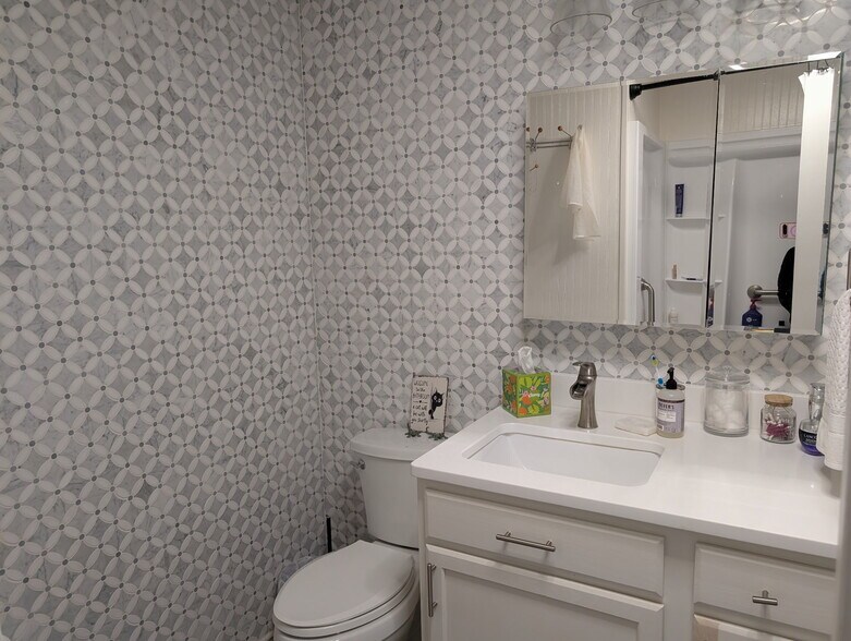 More Photos Of 11 Bell Ave, Denton Flex For Sale