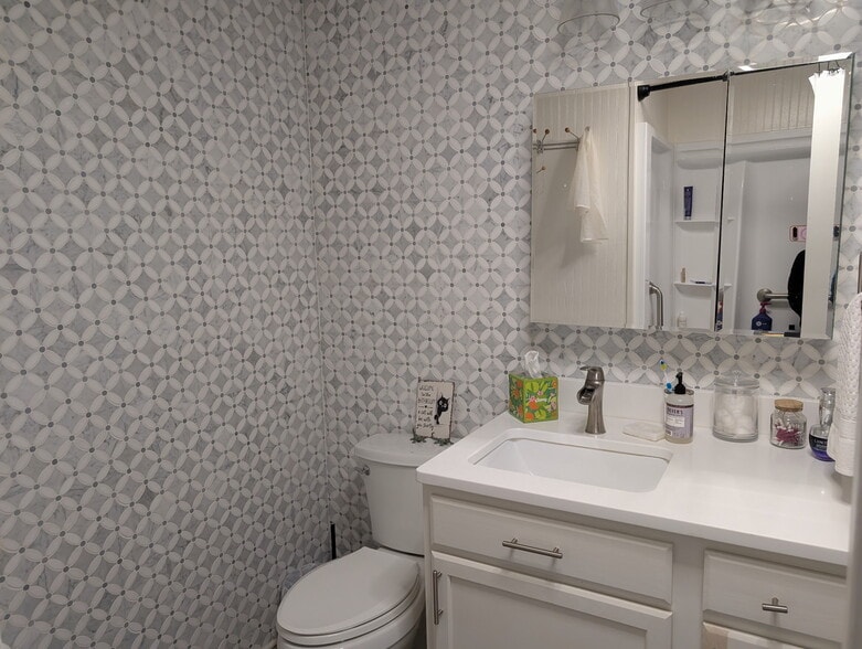 More Photos Of 11 Bell Ave, Denton Flex For Sale