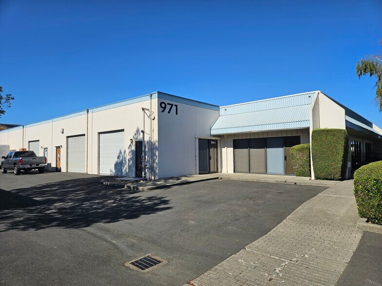 Primary Photo Of 971 Transport Way, Petaluma Warehouse For Lease
