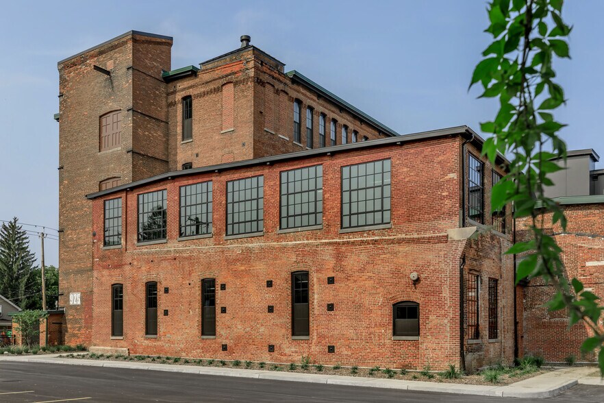 More Photos Of 811-827 Court St, Utica Apartments For Lease