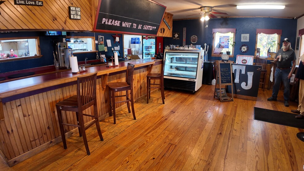 More Photos Of 6335 W Andrew Johnson Hwy, Greeneville Restaurant For Sale