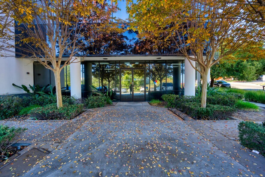 More Photos Of 42685 Rio Nedo, Temecula Manufacturing For Lease