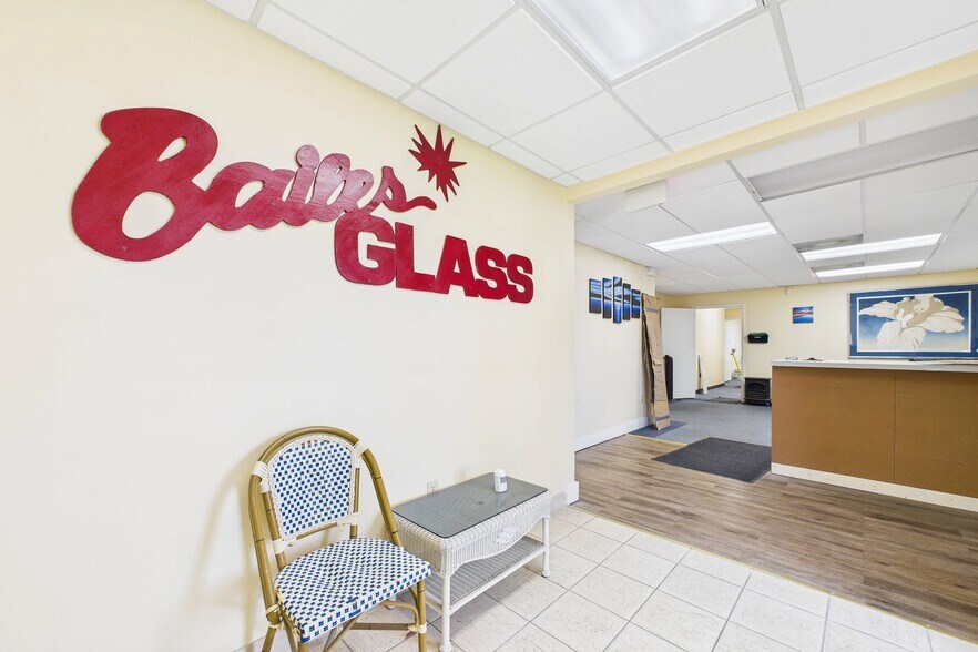 More Photos Of 385 East Dr, Melbourne Light Manufacturing For Lease