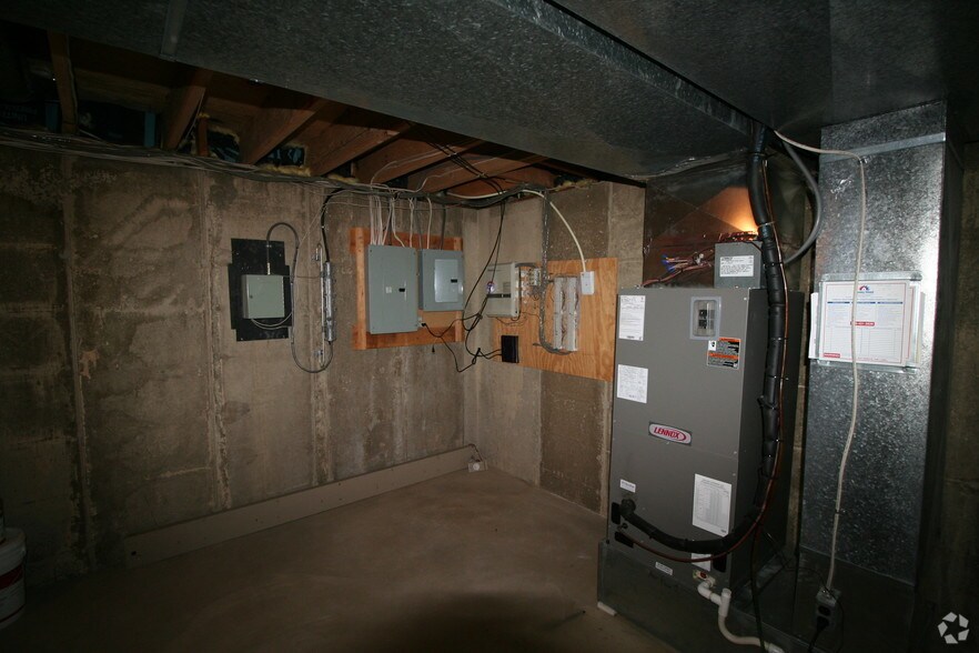 More Photos Of 300 N Pottstown Pike, Exton Office For Lease