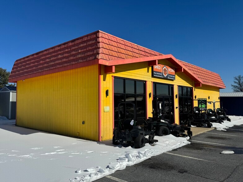 More Photos Of 2101 W Main St, Waynesboro Freestanding For Lease