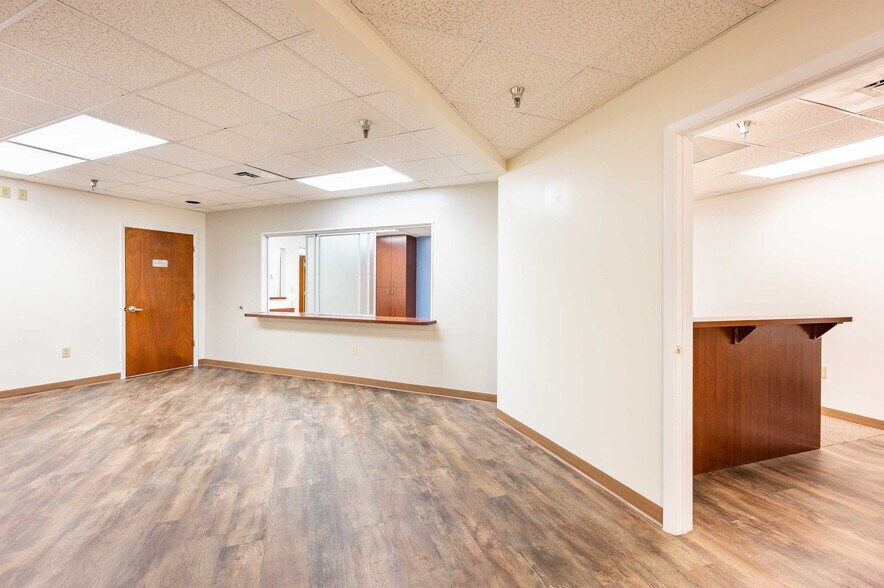 More Photos Of 6719 Gall Blvd, Zephyrhills Medical For Sale