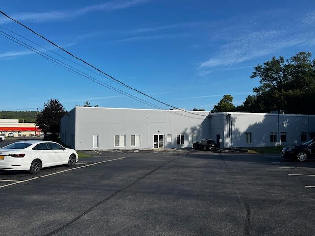 More Photos Of 270 Lake St, Penn Yan Office For Sale