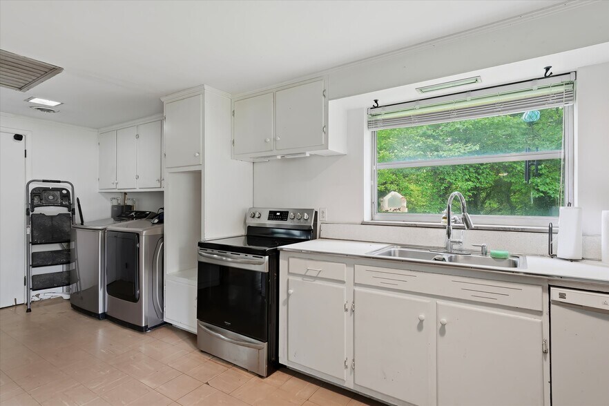 More Photos Of 601 N Chilhowee Dr, Knoxville Multifamily For Sale