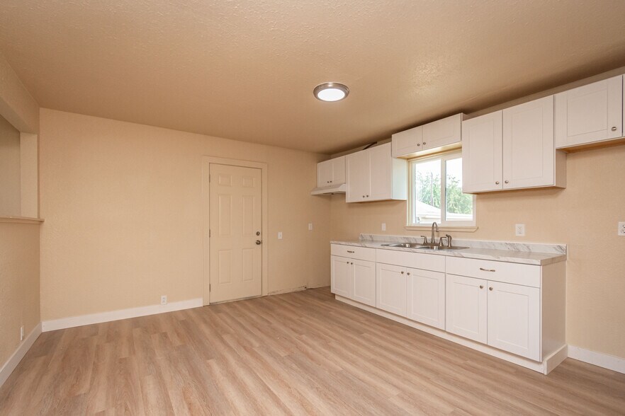 More Photos Of 5543-5553 Feather River Blvd, Olivehurst Apartments For Sale