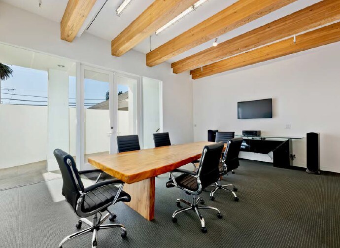 More Photos Of 2224 Main St, Santa Monica Office Residential For Sale