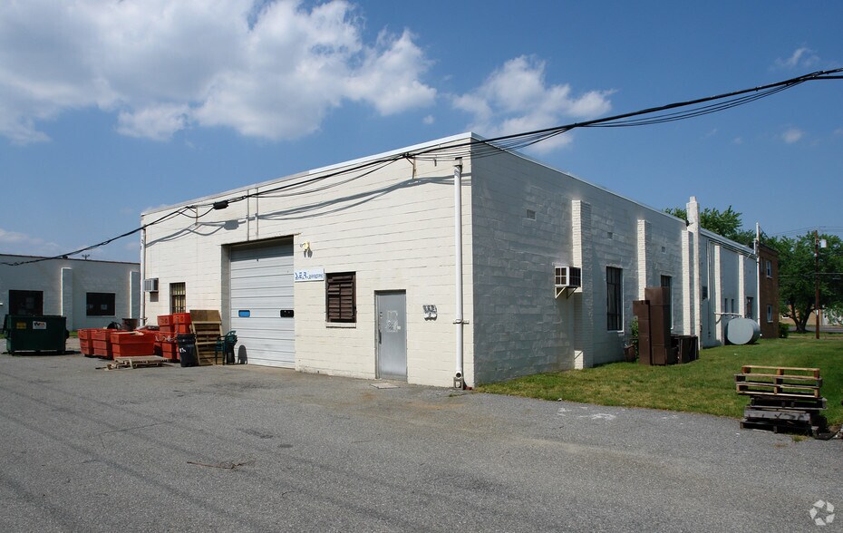 More Photos Of 7300 N Crescent Blvd, Pennsauken Light Manufacturing For Lease