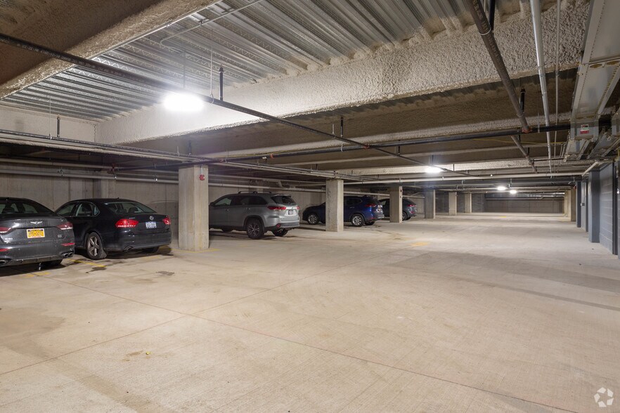 More Photos Of 1091 Main St, Buffalo Office For Sale