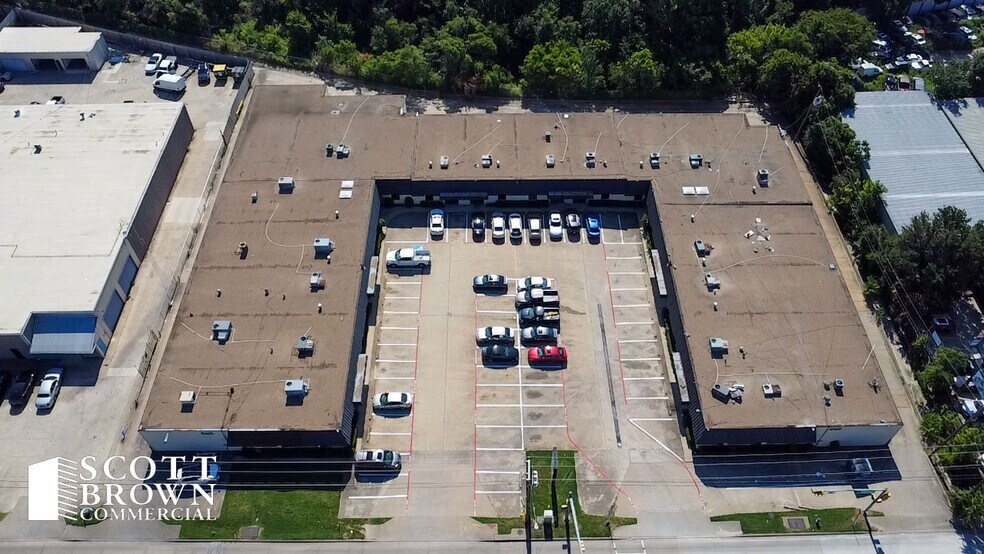 More Photos Of 10420 Plano Rd, Dallas Flex For Lease