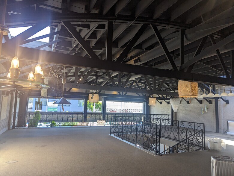 More Photos Of 323 S La Brea Ave, Los Angeles Storefront For Lease
