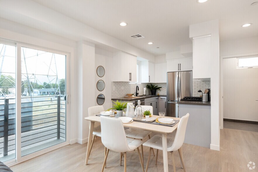 More Photos Of 5631 Whitnall Hwy, North Hollywood Apartments For Sale