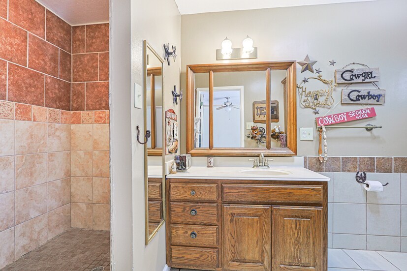 More Photos Of 18501 County Road 3131, Gladewater Multifamily For Sale