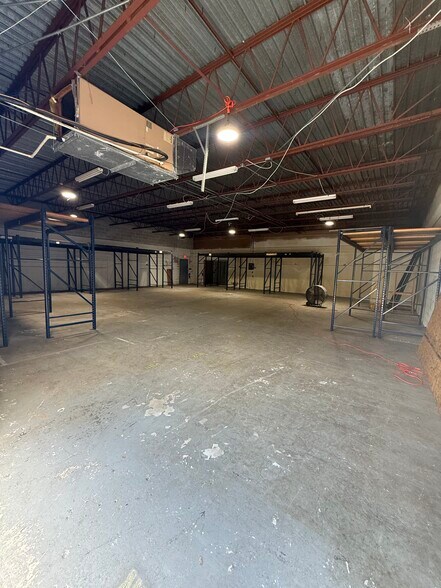 More Photos Of 24349 Production Cir, Bonita Springs Warehouse For Lease