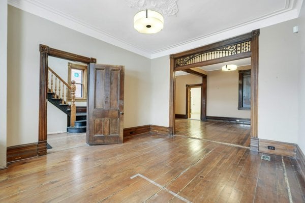 More Photos Of 113 Murray St, Ottawa Office For Sale