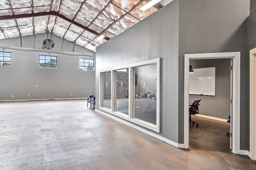 More Photos Of 650 Hamilton Ave SE, Atlanta Unknown For Lease