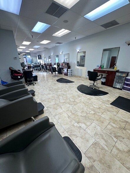 More Photos Of 140-246 Congress Ave, Boynton Beach Freestanding For Lease