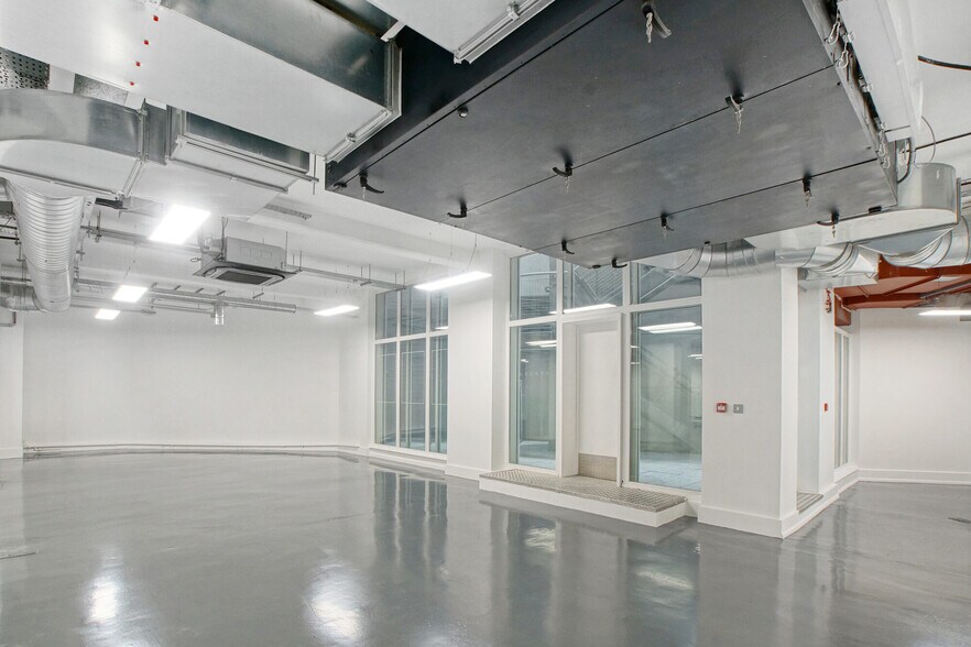 More Photos Of 7-9 Kingsway, London Office For Sale