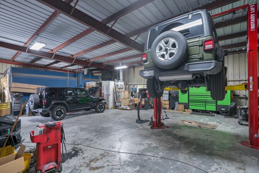 More Photos Of 2101 Central Blvd, Brownsville Auto Dealership For Sale