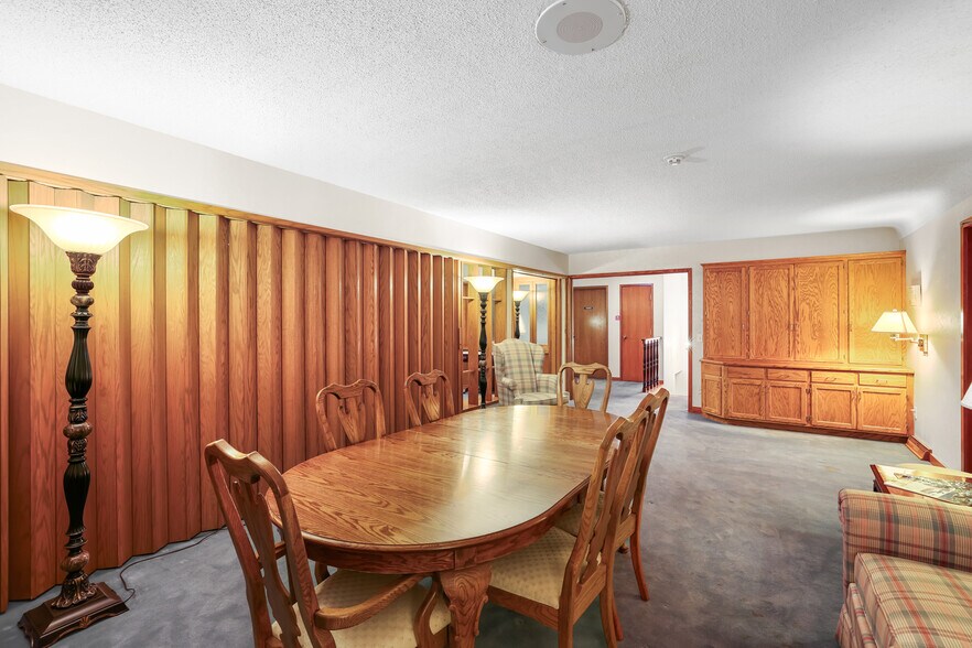More Photos Of 1801 Commerce Blvd, Mound Funeral Home For Sale