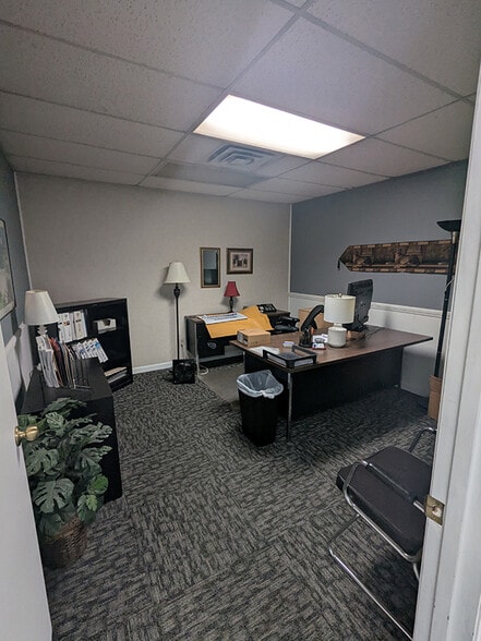 More Photos Of 1922 Elm Tree Dr, Nashville Distribution For Sale