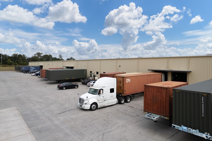 More Photos Of 1629 Clay Rd, Valdosta Warehouse For Lease