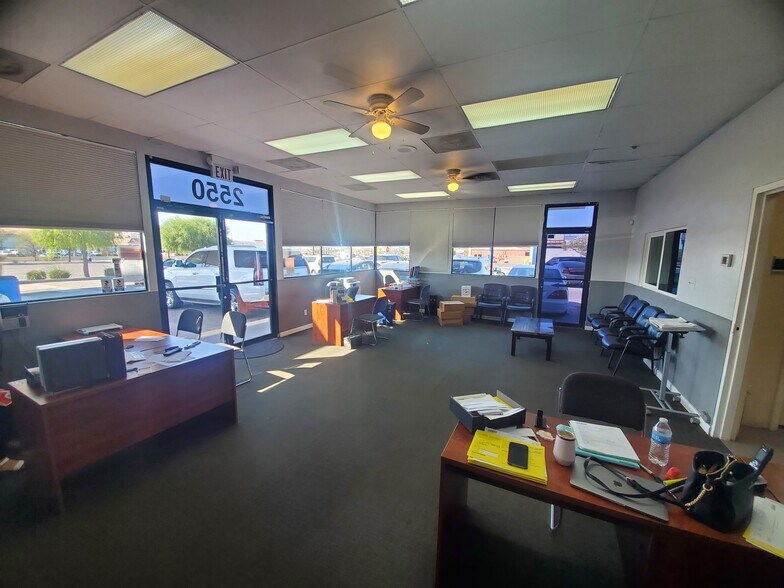 More Photos Of 2550 W Deer Valley Dr, Phoenix Auto Dealership For Sale