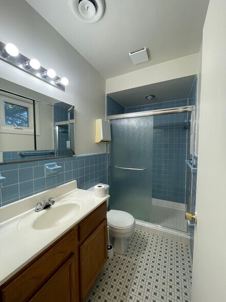 More Photos Of 4000 W Northern Pky, Baltimore Office For Sale