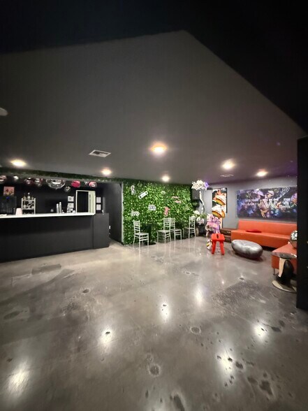 More Photos Of 777 NE 79th St, Miami Freestanding For Sale