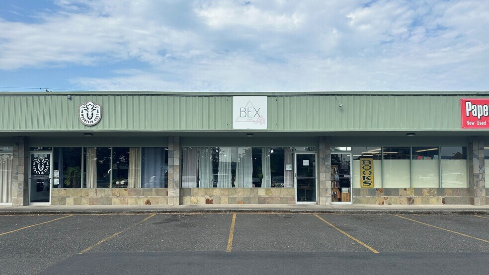 More Photos Of 1051 14th Ave, Longview General Retail For Lease