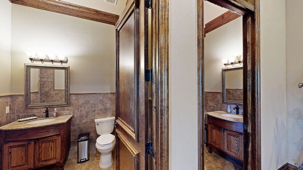 More Photos Of 3000 Village Pky, Highland Village Office For Sale