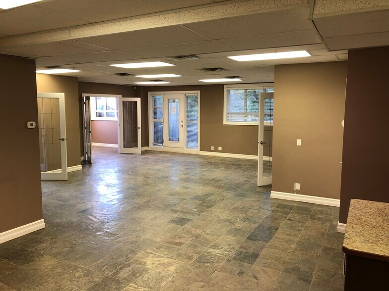 More Photos Of 104 - 138 Se, Calgary, Ab Av, Calgary Apartments For Sale