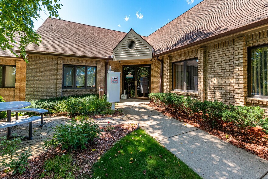 More Photos Of 1181 N Milford Rd, Milford Medical For Lease