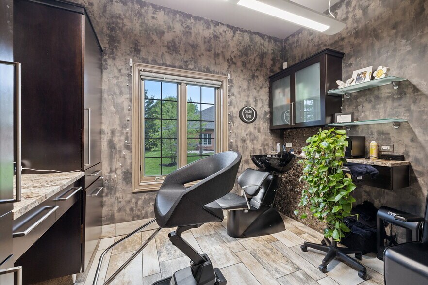 More Photos Of 3941 75th St, Aurora Medical For Sale